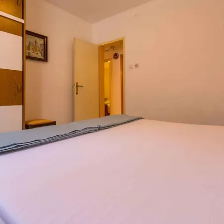 Apartament In 39341